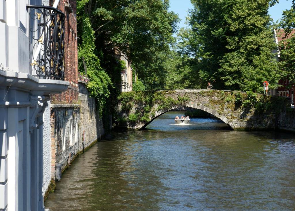 Logies Graaf Van Vlaanderen Brugge Eksteriør billede